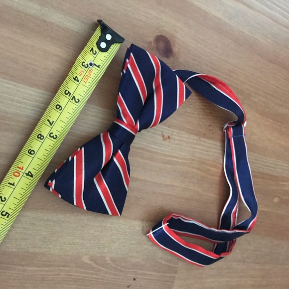 $15 for 3 ⭐️ Stripe bow tie - Picture 2 of 2